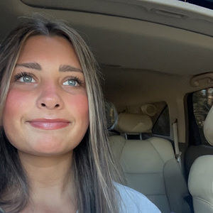 Meet your Posher, Eva